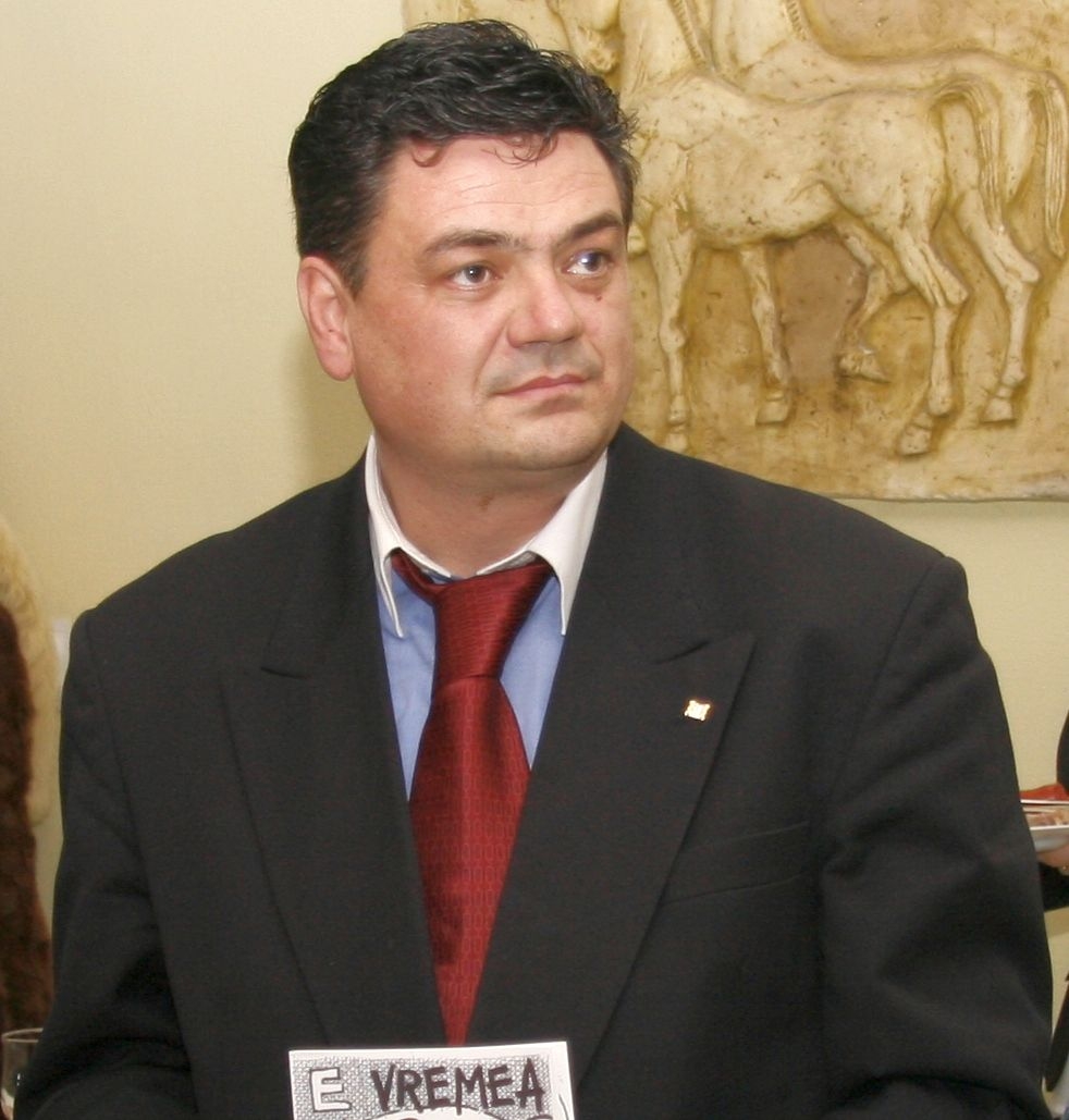 Viorel Baciu - „Respect la purtător”: 100 de mari actori într-un album de lux