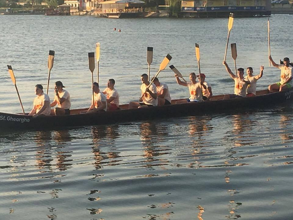 Gălăţenii, CAMPIONI la triatlon şi canotcă