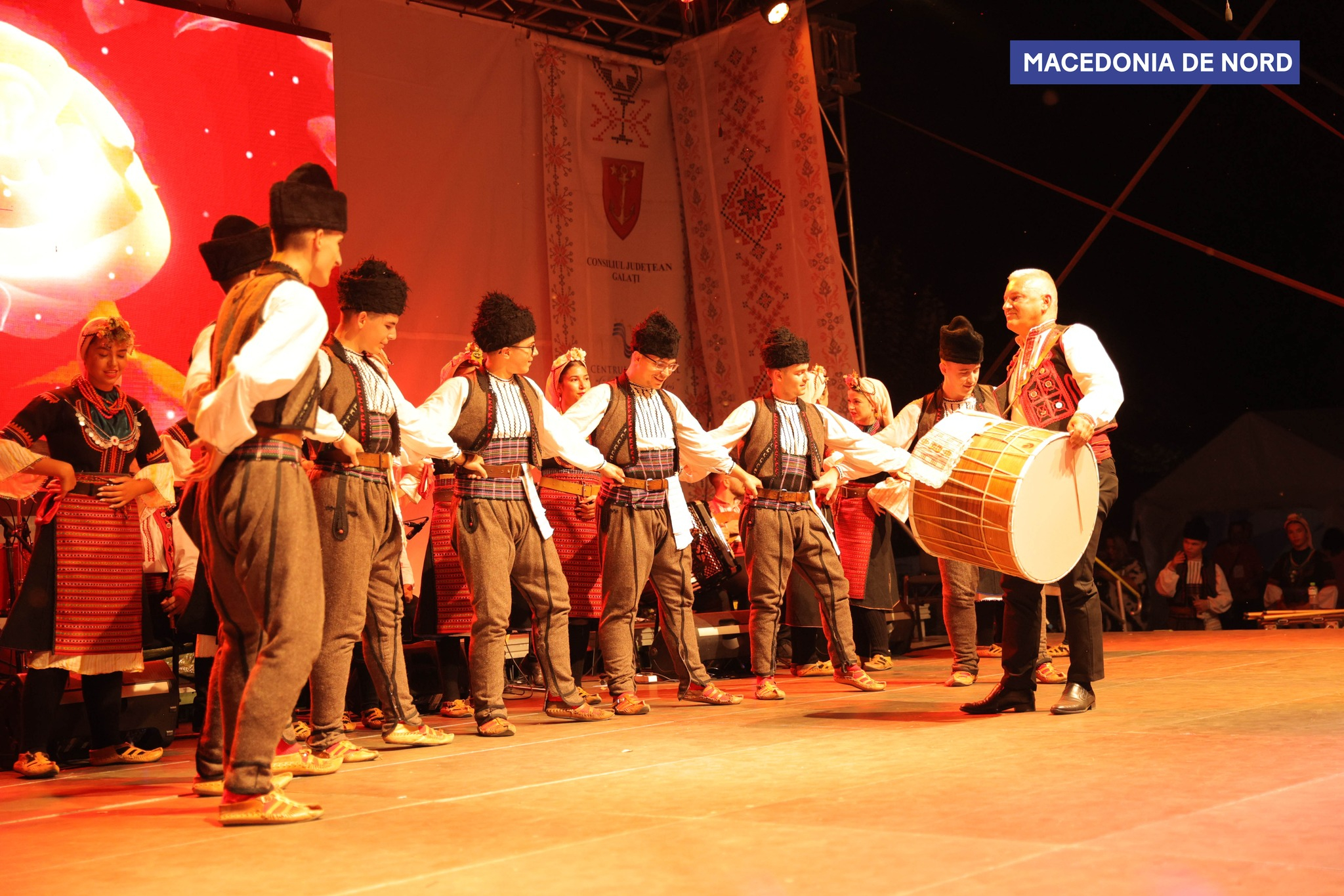 Artiștii din Macedonia de Nord - favoriții publicului din Galați la Festivalul Internațional de Folclor „Doina Covurluiului” (FOTO)