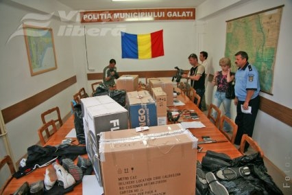 Spărgătorii de apartamente şi prăzile lor (VIDEO) 