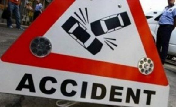 Accident cu trei mașini pe Traian