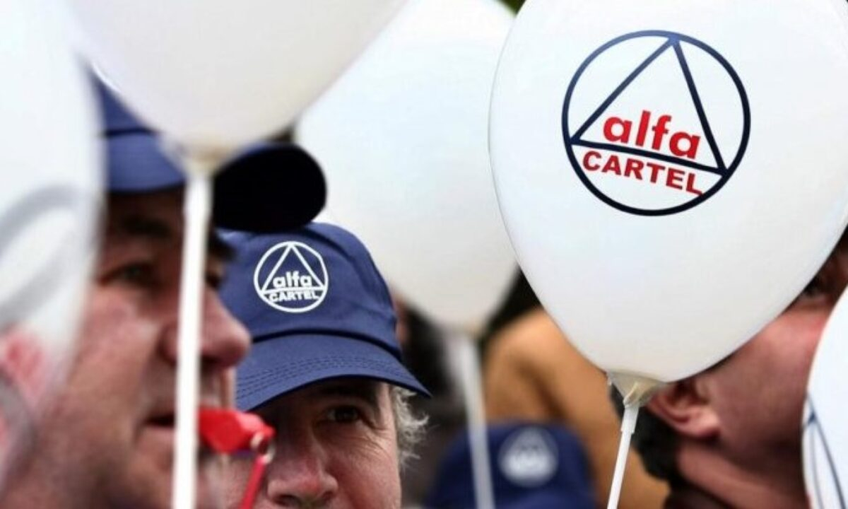 „Politicienii se joacă cu chibriturile lângă butoiul cu pulbere”