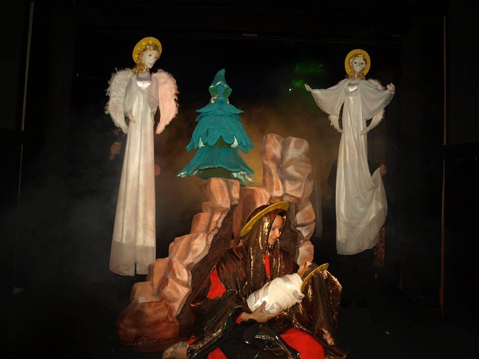 O noapte furtunoasă, plus o poveste de Crăciun, la Teatrul "Gulliver"