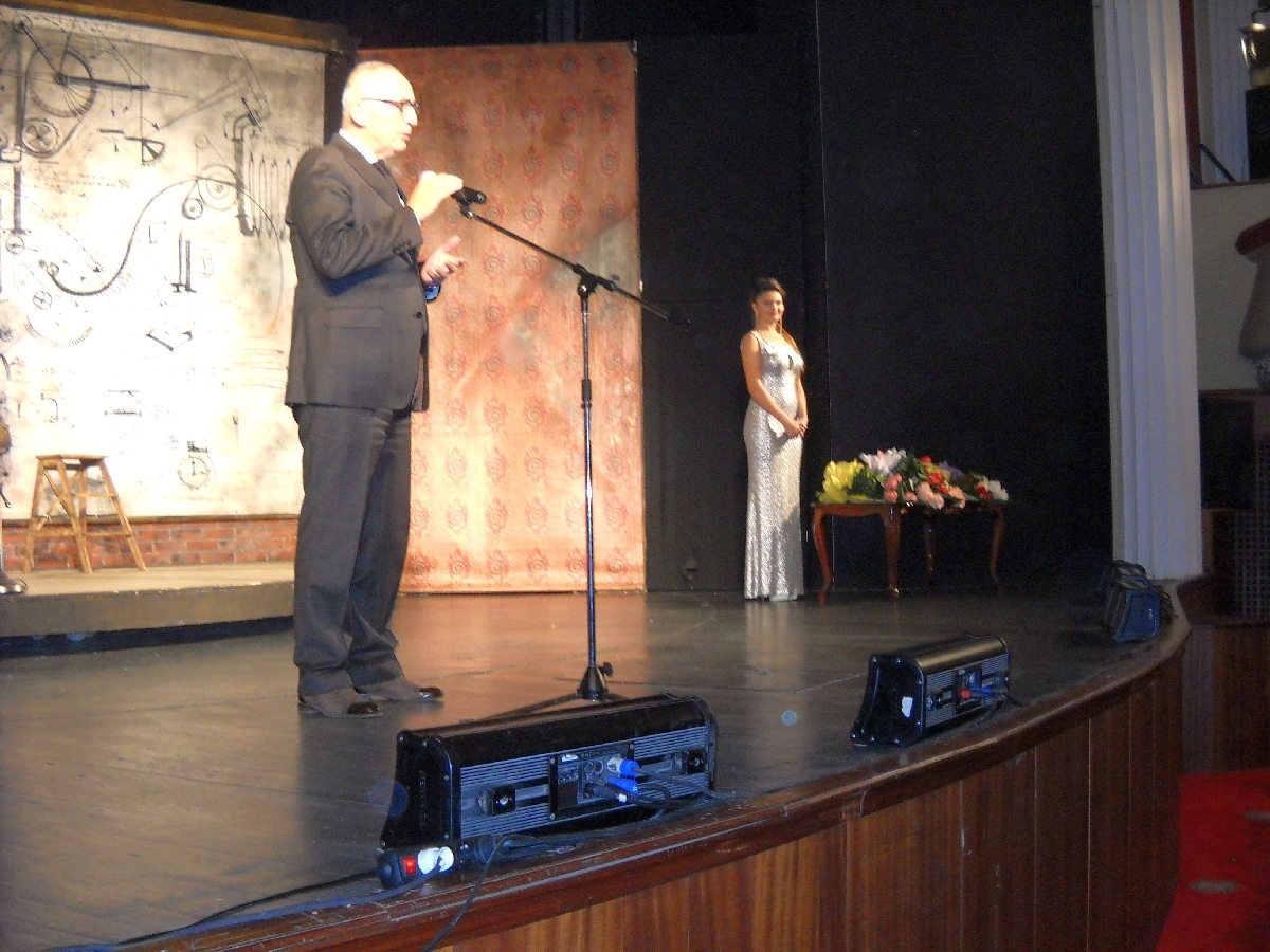 PRIMARUL promite continuarea SUBVENŢIONĂRII Festivalului de Comedie