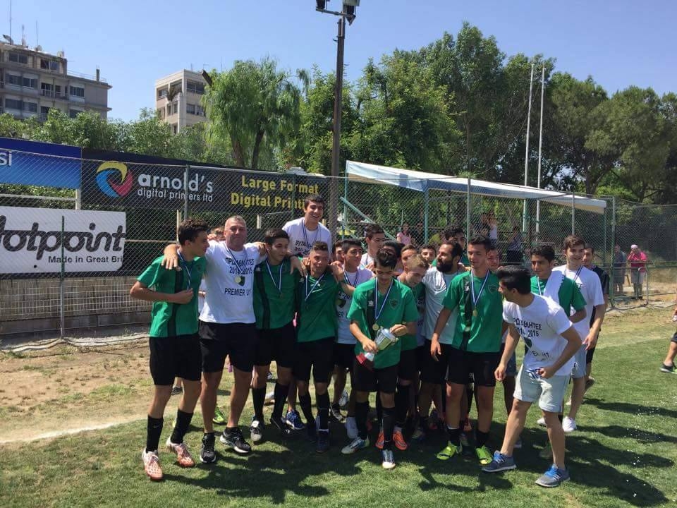 Căpitanul Oţelului din anii ‘90 face performanţă ca antrenor. Vali Ştefan a câştigat al treilea campionat consecutiv, în Cipru