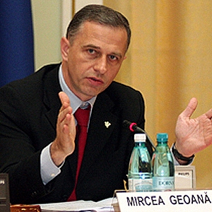 Mircea Geoană, numit de premier Înalt Reprezentant pentru proiecte economice şi diplomaţie