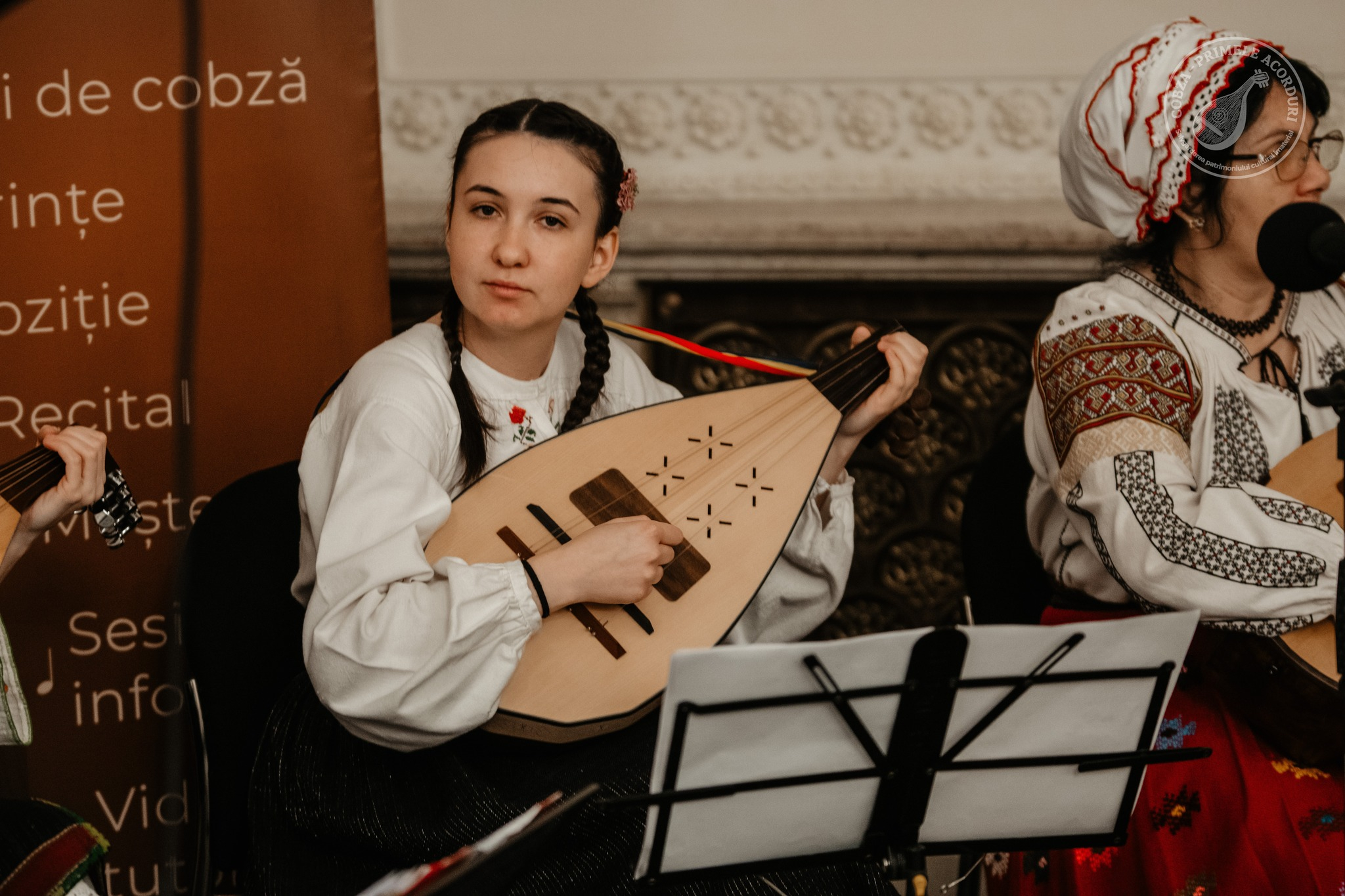 Cobza românească, inclusă în patrimoniul UNESCO