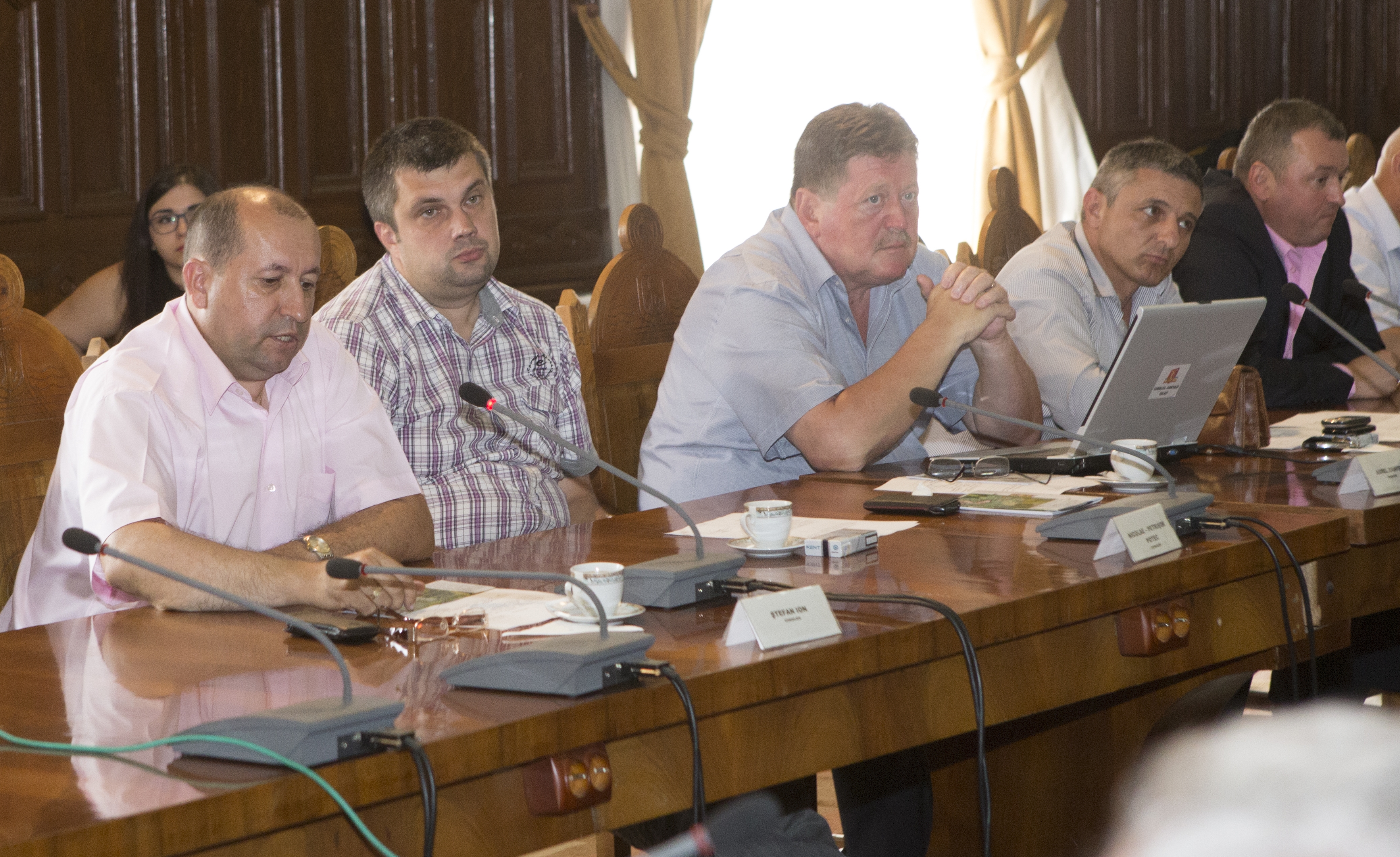 Management controversat la societăţile judeţene: Unde s-au dus banii publici?