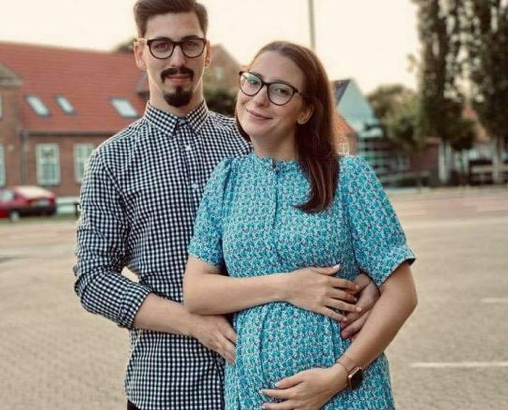 Părinții români ai unui bebeluș de numai o lună, arestați în Danemarca