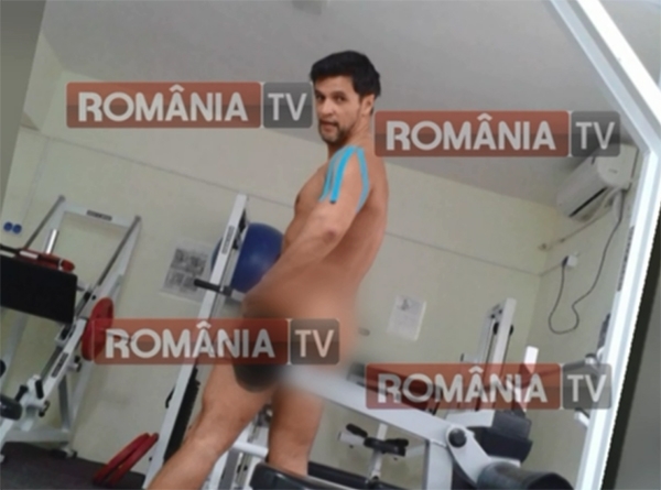 VASLUI: Comisar ŞEF, NUD în sala de fortã a Penitenciarului