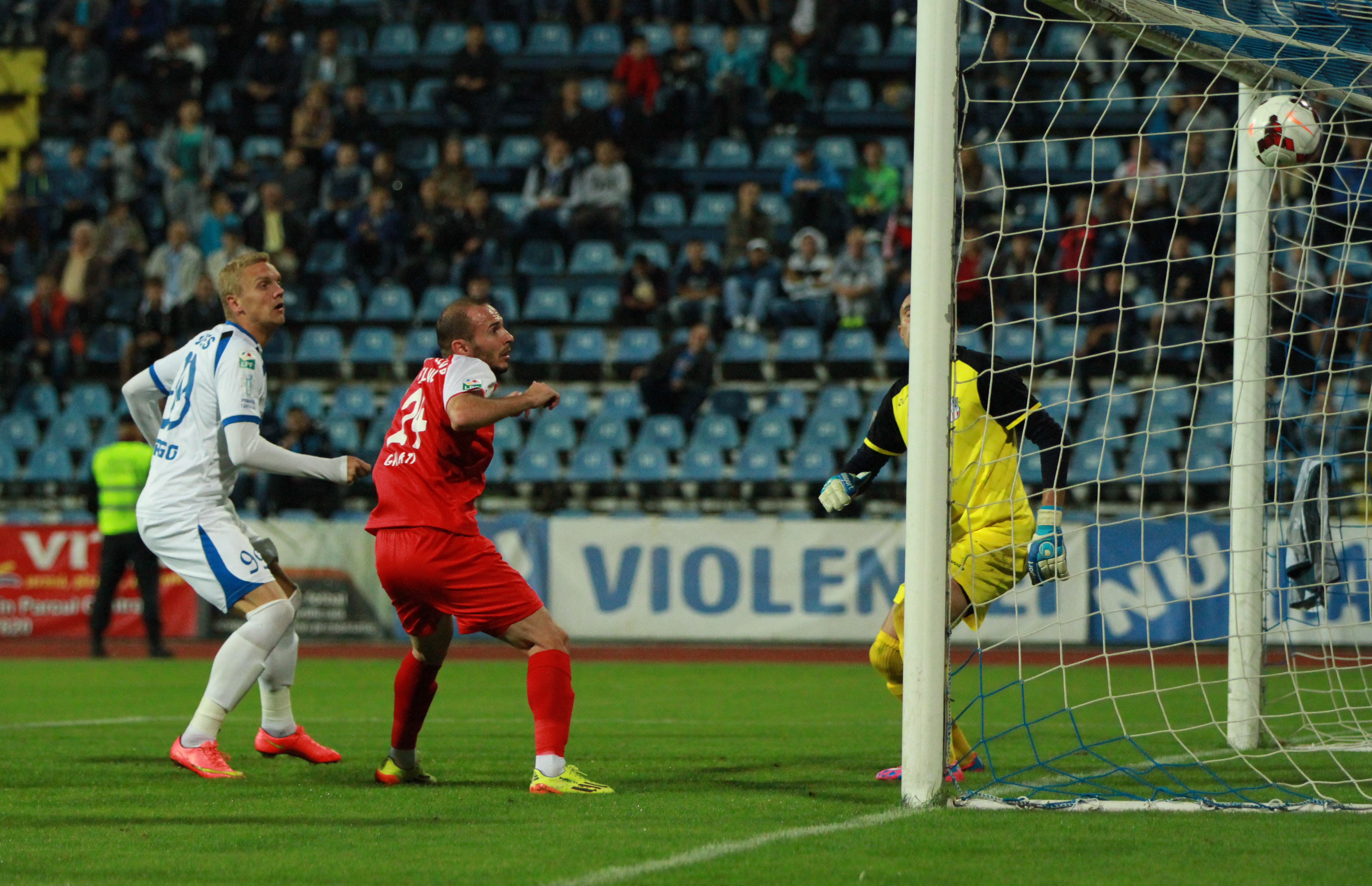 FOTBAL/ "Nu putem să alergăm un meci întreg", explică antrenorul Oţelului