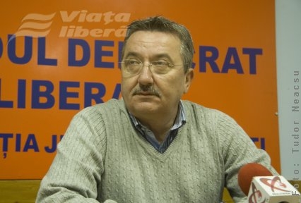 „Viaţa politică bate filmul” 