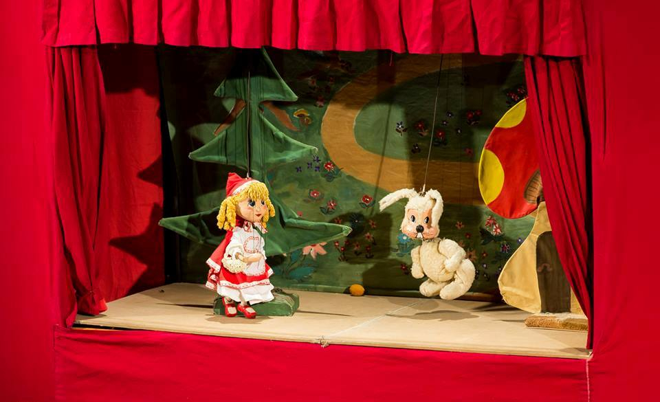 ”Scufița roșie” și ”Bădăranii”, cu artiştii Teatrului ”Gulliver”