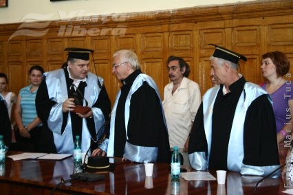 Aplauze pentru Virgil Tănase