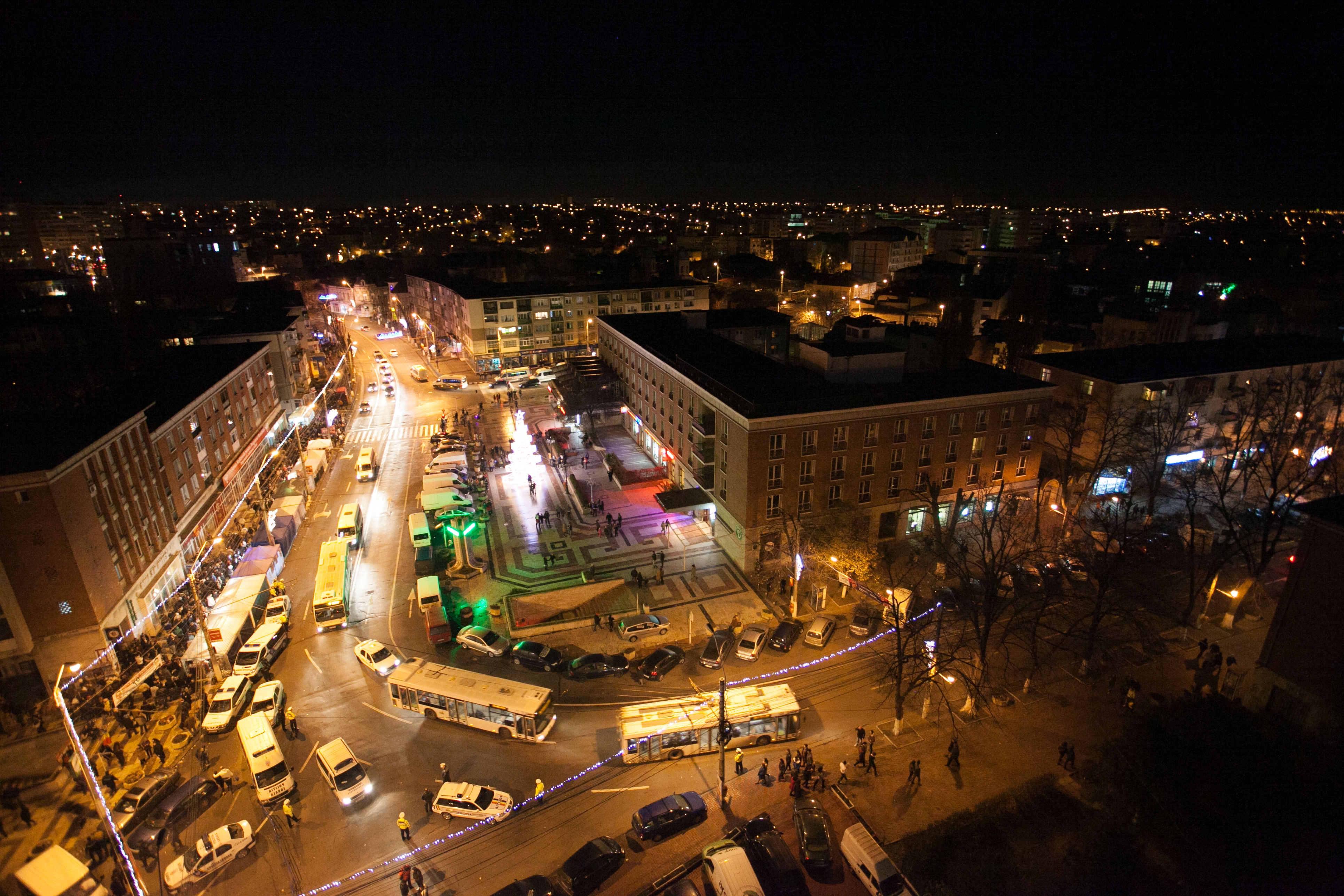 CONTRACTUL cu Luxten EXPIRĂ în mai. Ce face PRIMĂRIA Galaţi pentru întreţinerea ILUMINATULUI PUBLIC