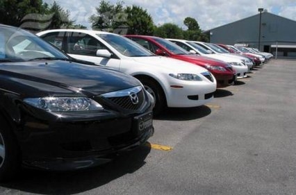 Maşini multe şi neîngrijite