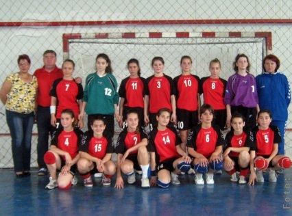 Handbalistele din Şendreni, calificate la turneul final al junioarelor IV 