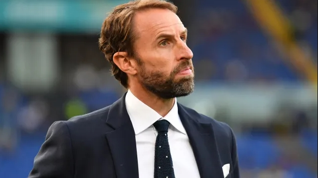 Ai, n-ai bulan, vremea finalei trece. Insolaţii îngheţate pe asfaltul fierbinte