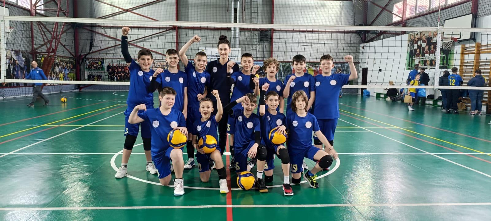Turneu semifinal de volei Under 13 la Galați