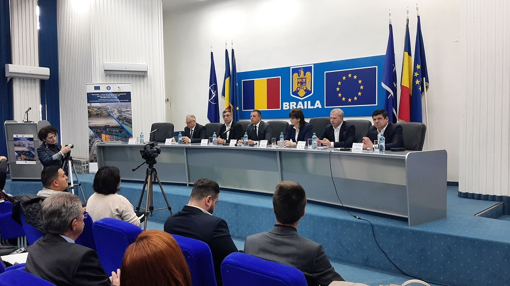 Galațiul și Brăila cer reducerea taxelor pe Dunăre pentru a face porturile mai competitive