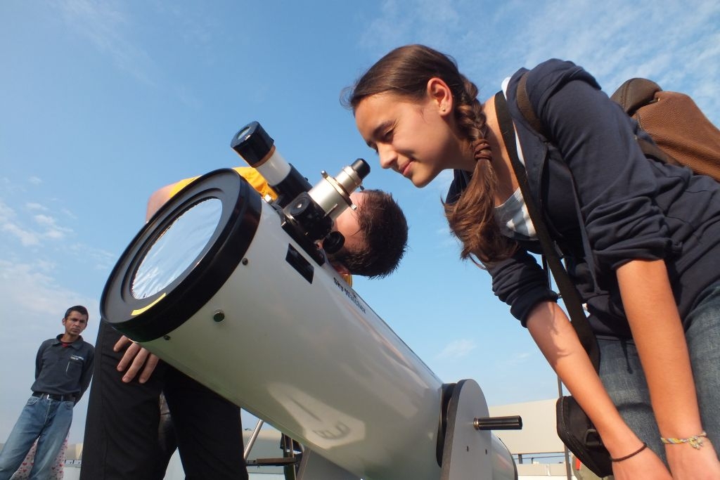 Un FENOMEN ASTRONOMIC RAR va putea fi observat și din Galați. AFLĂ DETALII