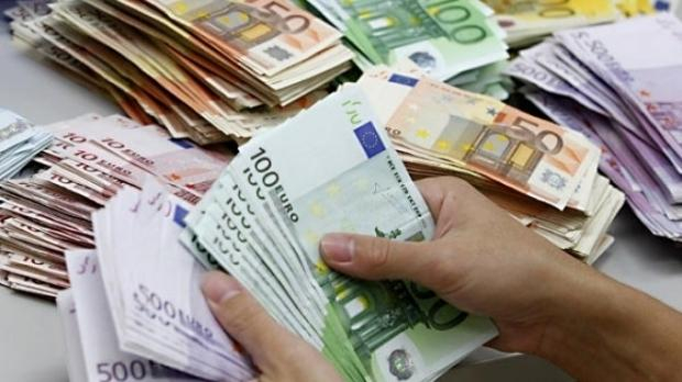 Euro s-a oprit, pentru un timp, la 4,66 lei