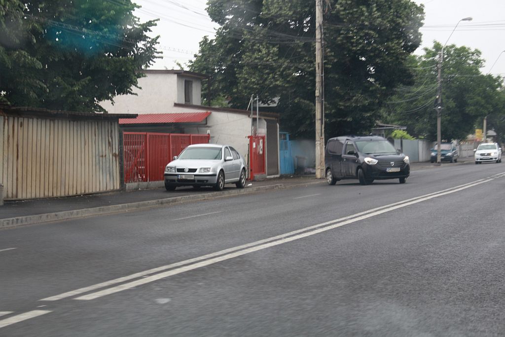 REPORTAJ în cartierul gălățean împărţit în două de asfalt (FOTO)