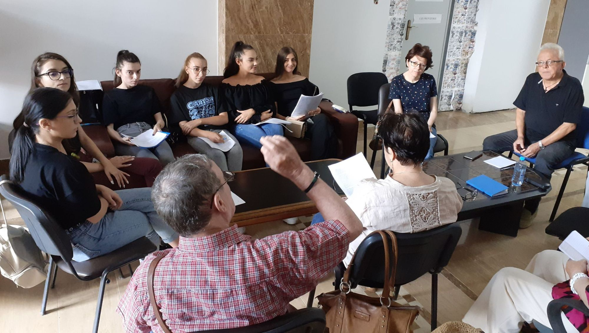 Cenaclul „Noduri şi semne”: Tablou cu poet visând