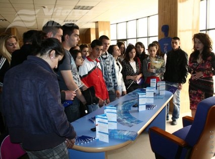 Porţi deschise pentru boboci la „Danubius”