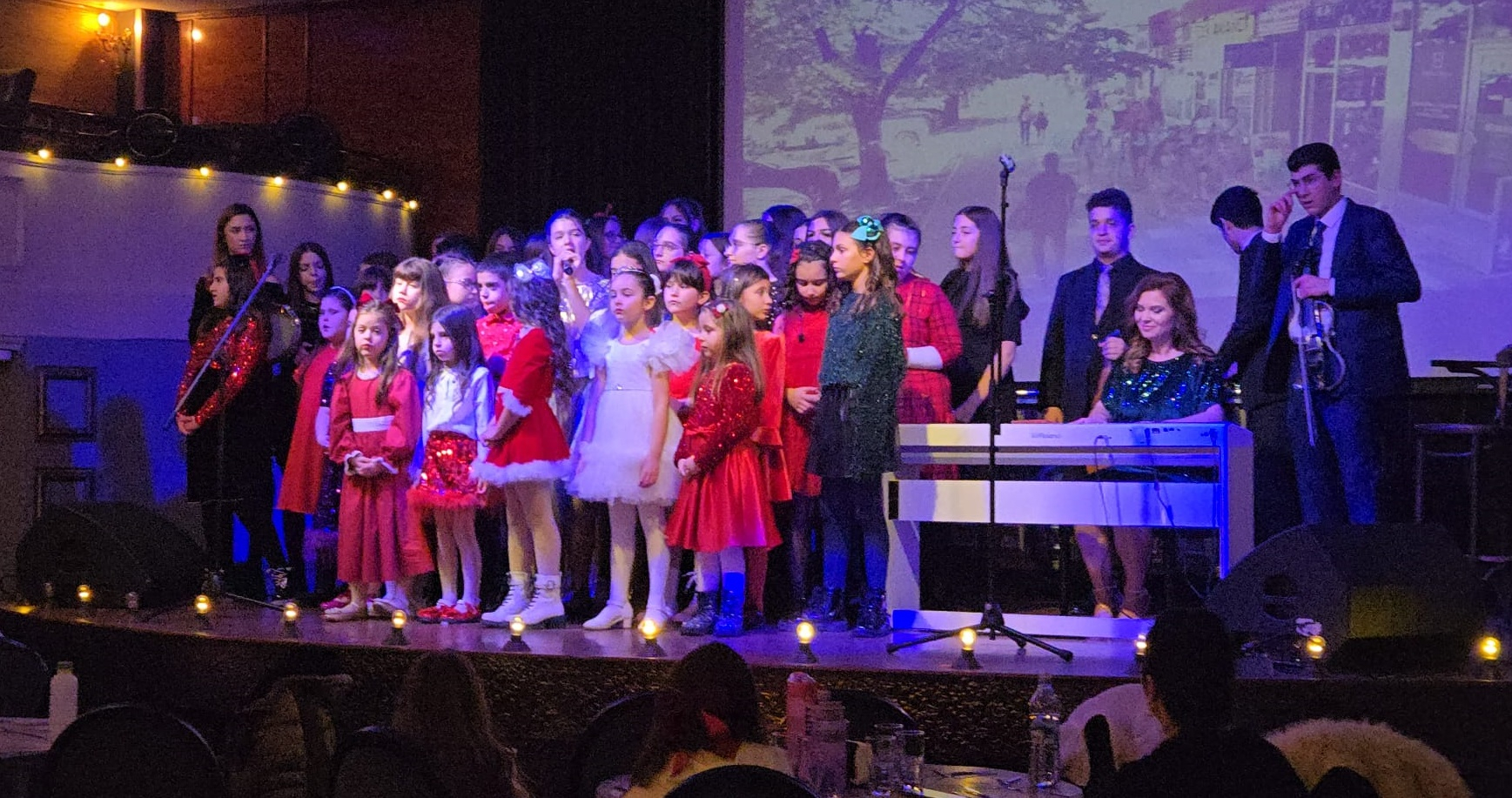 Concert de Crăciun la „CrissMusic”