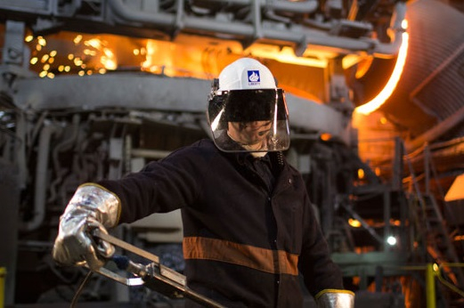 În combinatul siderurgic, activitatea la Furnalul nr.5, condiționată de evoluția comenzilor