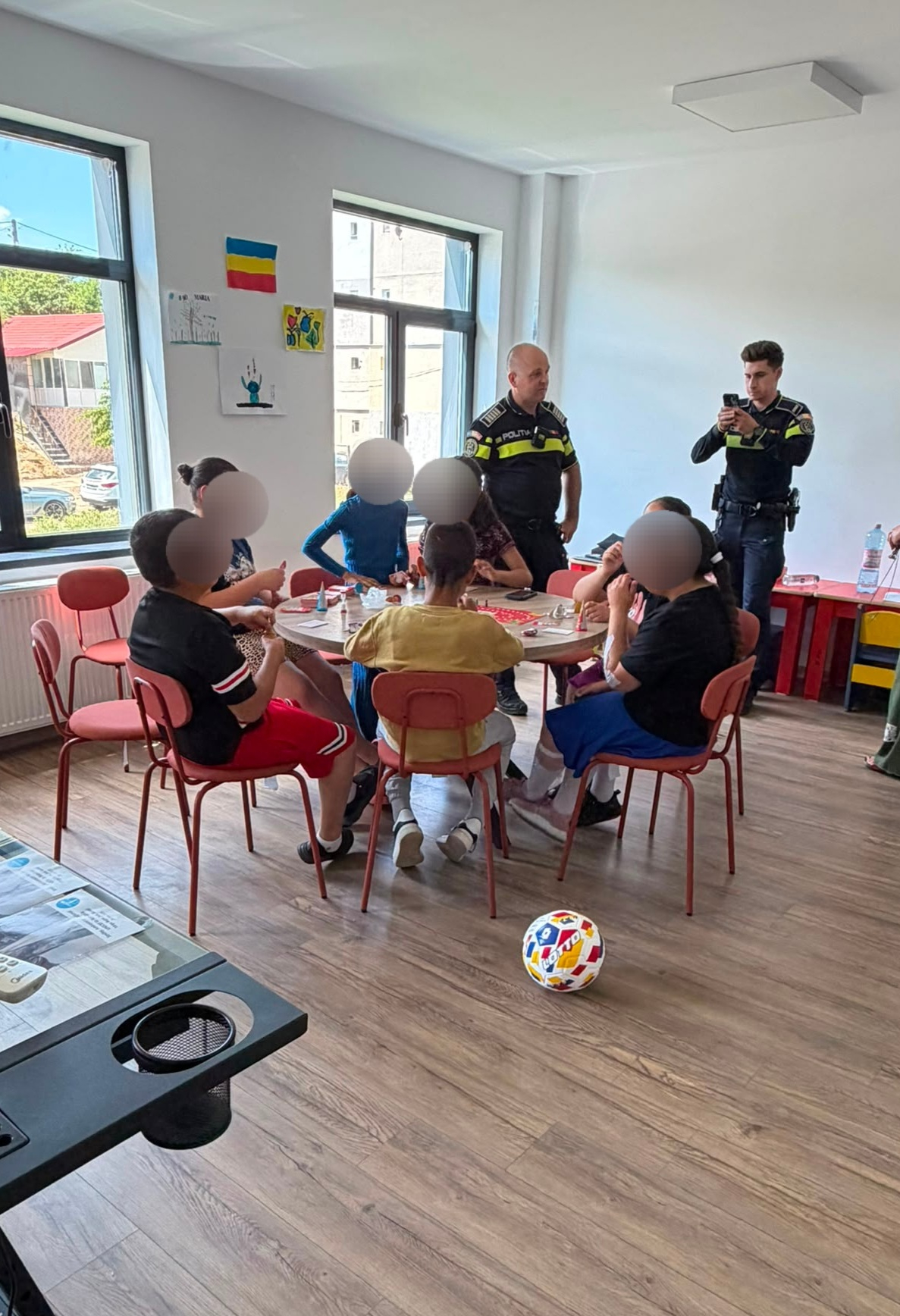 Polițiștii, în luptă cu bullyingul - activitate educativă pentru copii