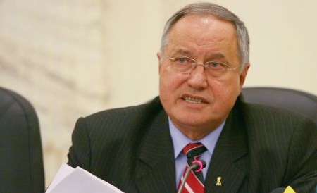 Deputatul gălăţean Mircea Toader a fost sărbătorit de parlamentarii PDL