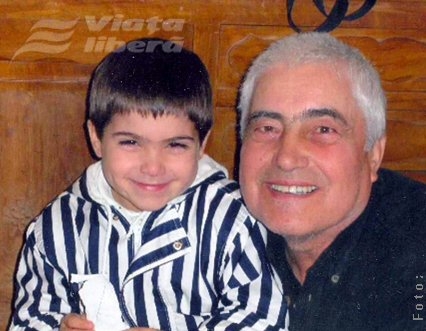 Un copil... european pictează copilăria