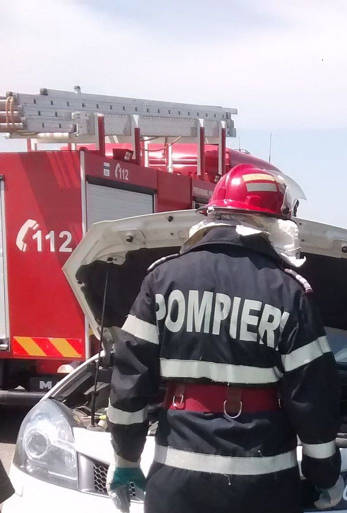 CONCURS de descarcerare şi prim ajutor, cu echipaje din şapte judeţe