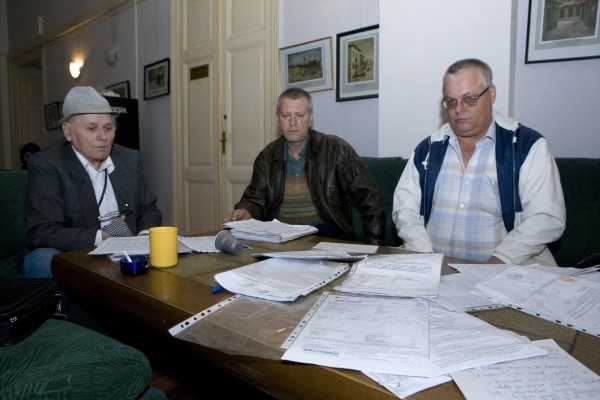 Lupte surde între locatari şi administratori