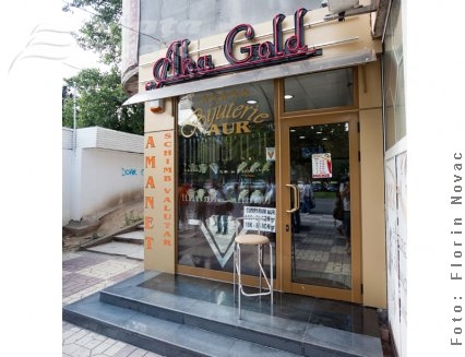 Bijuterie jefuită ziua în amiaza mare