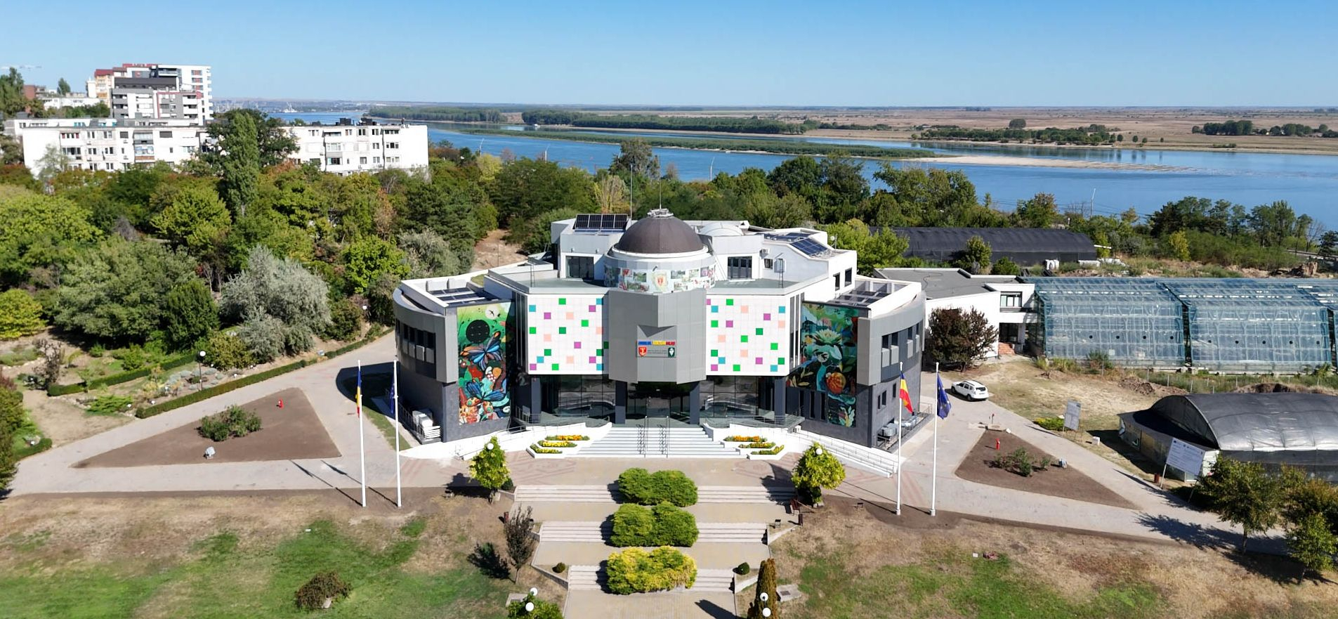 Cum arată după renovare Complexul Muzeal de Ştiinţele Naturii şi cu ce expoziţii îşi aşteaptă vizitatorii (FOTO)