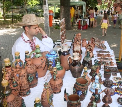 Sugestiile unui iconar clujean, după Târgul meşterilor populari de la Galaţi