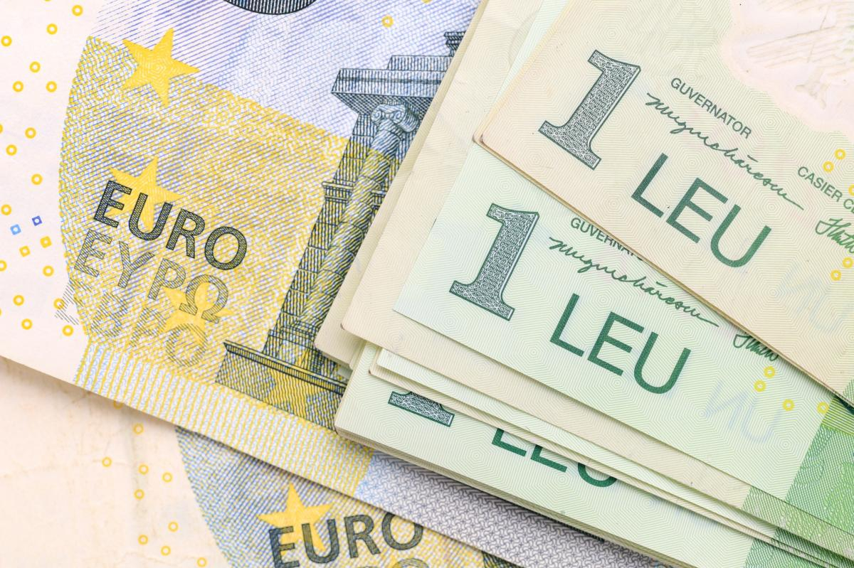 Leul rămâne cea mai stabilă monedă din regiune