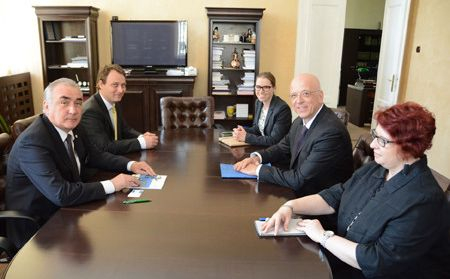 Ambasador în vizită la studenţii gălăţeni