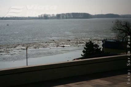 Drum fără pulbere, cu sloiuri… 