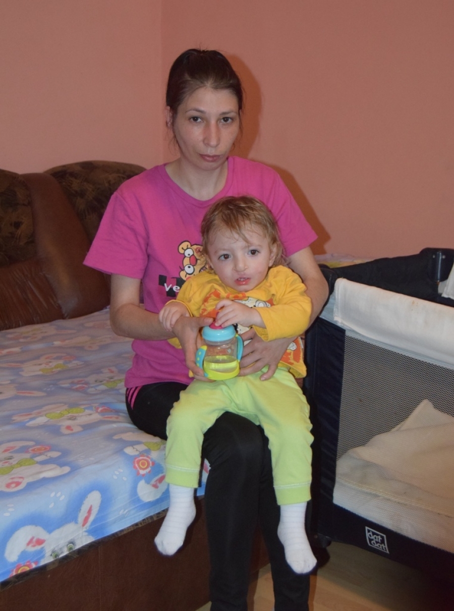 APEL UMANITAR. O mamă şi cei trei copii ai săi, la un pas de a ajunge în stradă