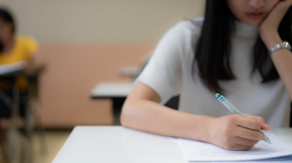 Sesiune specială de Evaluare Națională şi Bacalaureat pentru elevii olimpici