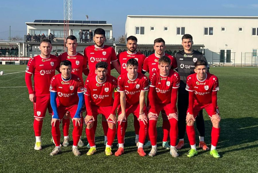 E vremea meciurilor amicale și cantonamentelor...