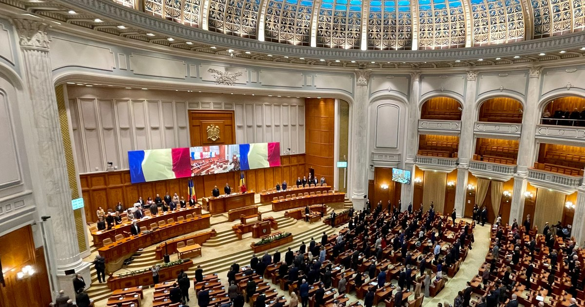 Moțiune împotriva Guvernului Bolojan