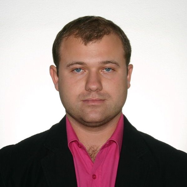 TINERII ŞI ORAŞUL/ Interviu cu Raul Mihailov, consilier local: "Ofer ceva şcolii de la care am primit atât de mult"