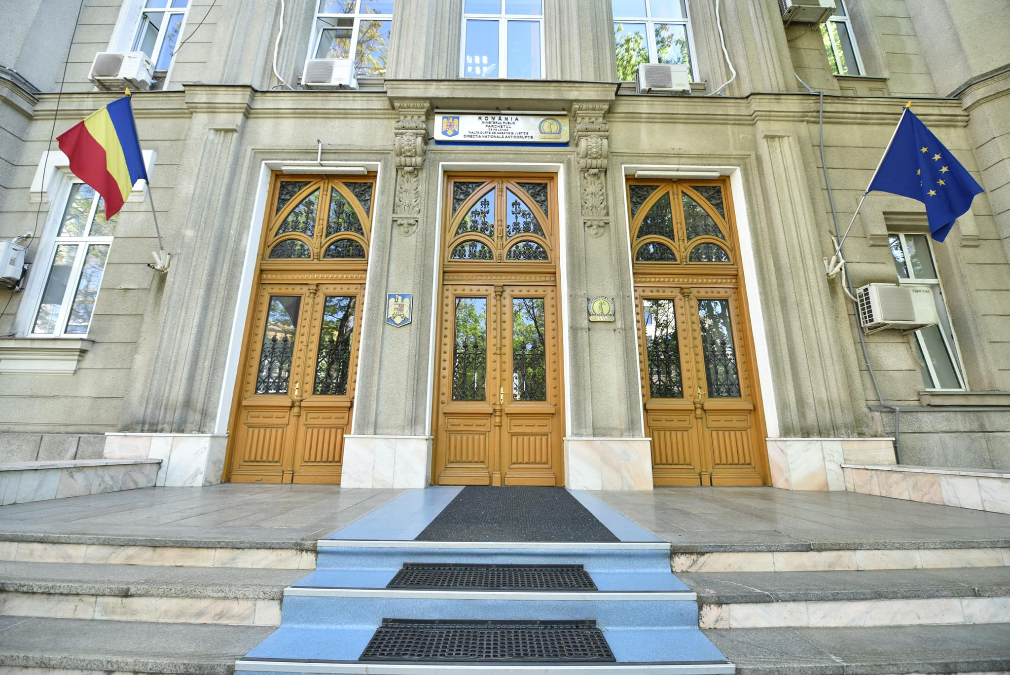 Doi directori ai CFR, în vizorul DNA