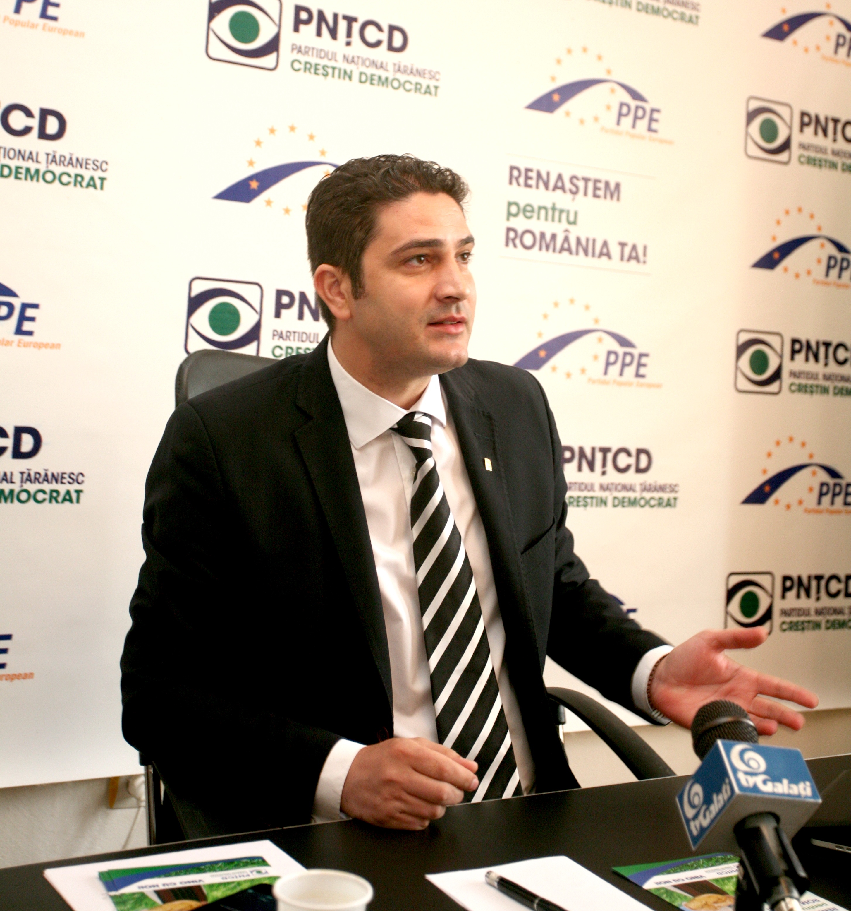 Prima conferinţă cu preşedinte nou: Ţinta PNŢCD, alegerile locale