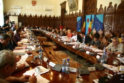 Rectificări, cofinanţări şi peşte